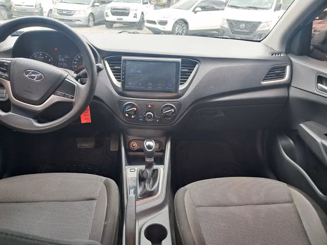HYUNDAI ACCENT 2023 - Imagen 9