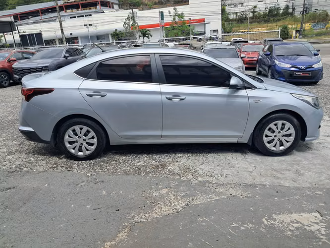 HYUNDAI ACCENT 2023 - Imagen 6