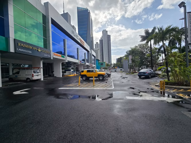 local comercial Plaza 507  primer piso 85 mts2, Costa del Este,JR