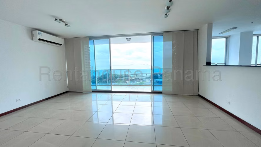 Venta de Apartamento con Vista Al Mar en San Francisco 26*3975Mfk