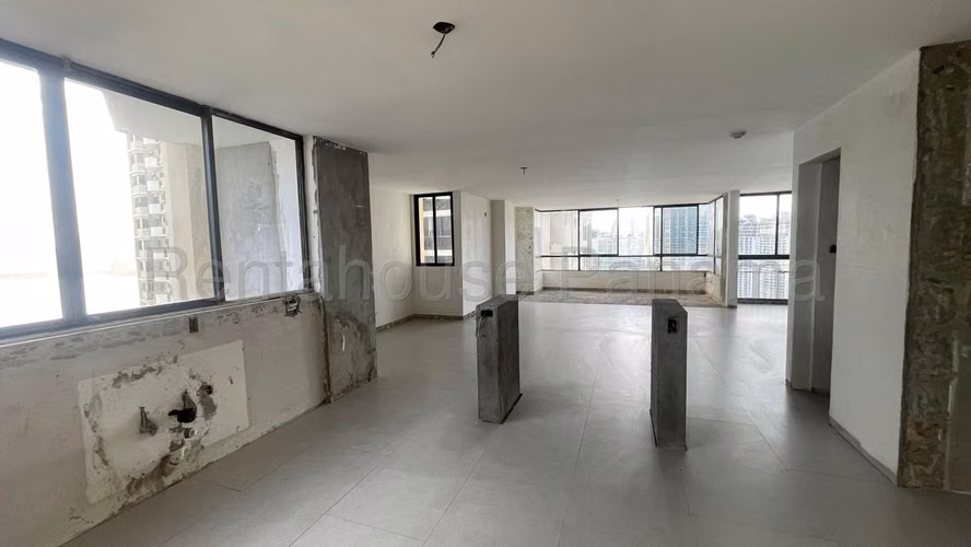 Venta de Apartamento Con Amplia Terraza y Vista al Mar 26*5946Mfk
