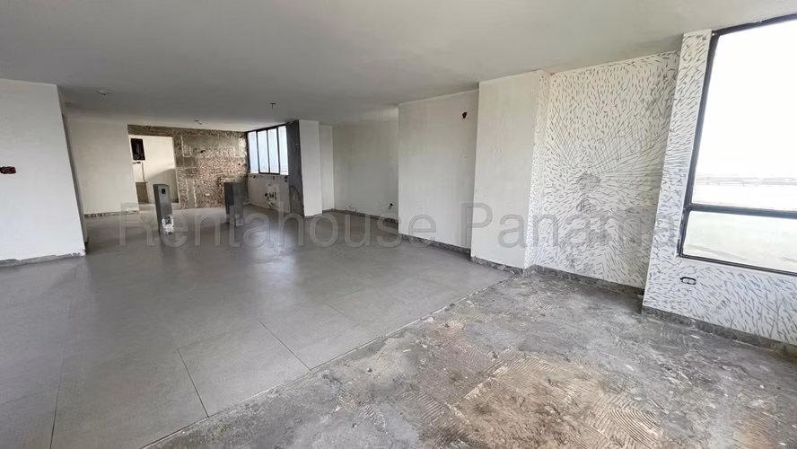 Venta de Apartamento Con Amplia Terraza y Vista al Mar 26*5946Mfk