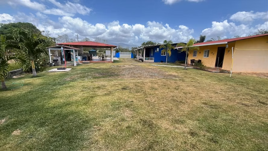 Property Sale with Dos Casas, Pool and Solar Energy in Chame a 10 Min de La Playa