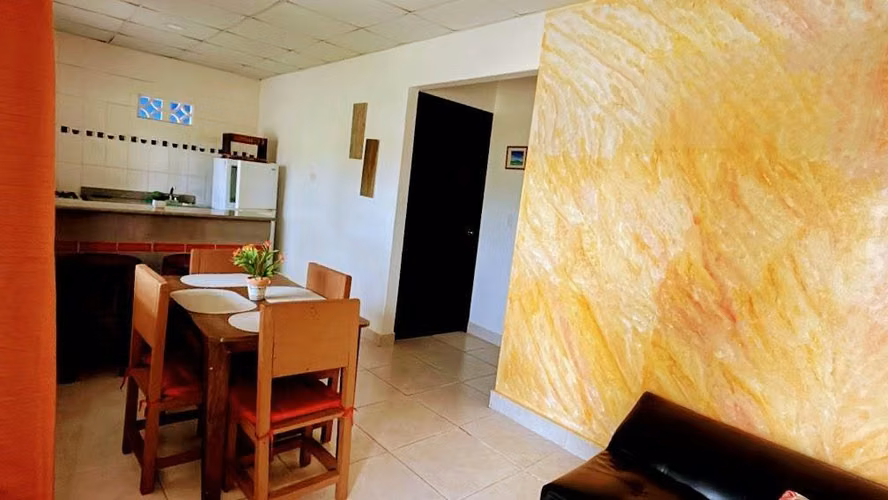 Venta de  Dos Casas, Piscina y Energía Solar en Chame a 10 Min de La Playa