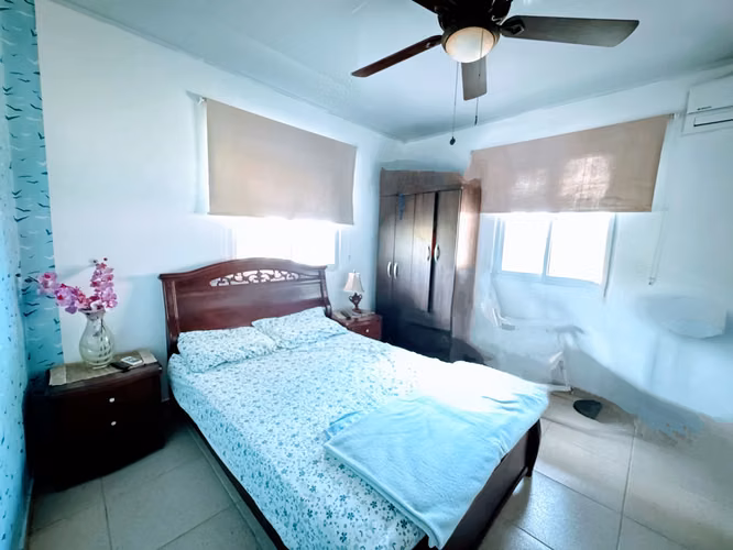 Venta de  Dos Casas, Piscina y Energía Solar en Chame a 10 Min de La Playa
