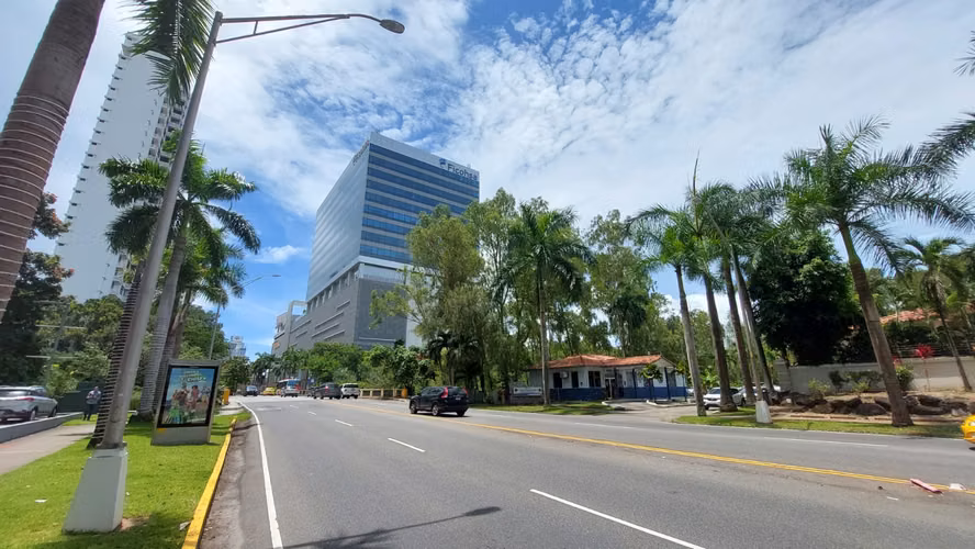 Alquiler Local comercial, Boulevar del Este, planta baja. JR - Imagen 12