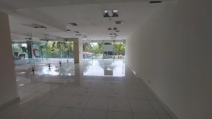 Alquiler Local comercial, Boulevar del Este, planta baja. JR - Imagen 4