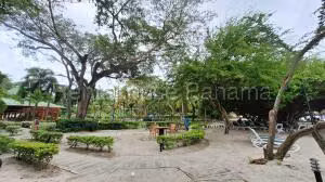 Venta de Casa con 249m2 en Playa Blanca PH Decameron 25-4627SR