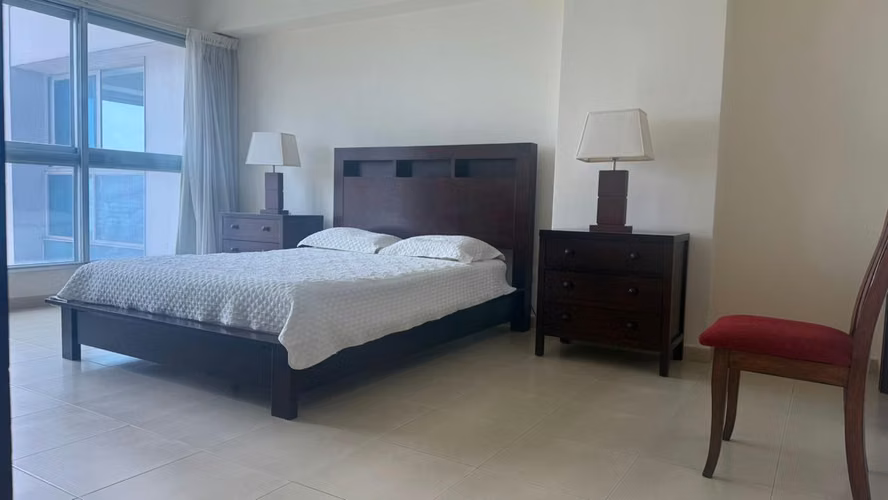 Alquilo apartamento amoblado en PH Grand Bay Tower Ave Balboa
