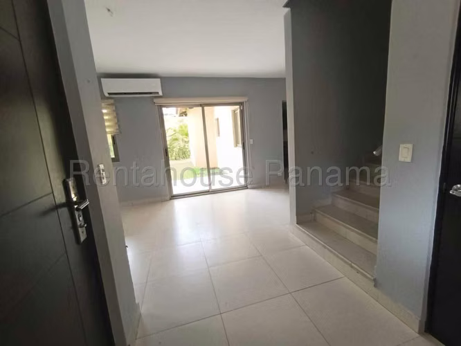Vendo duplex en Panama Pacifico