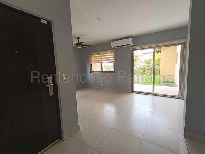 Vendo duplex en Panama Pacifico