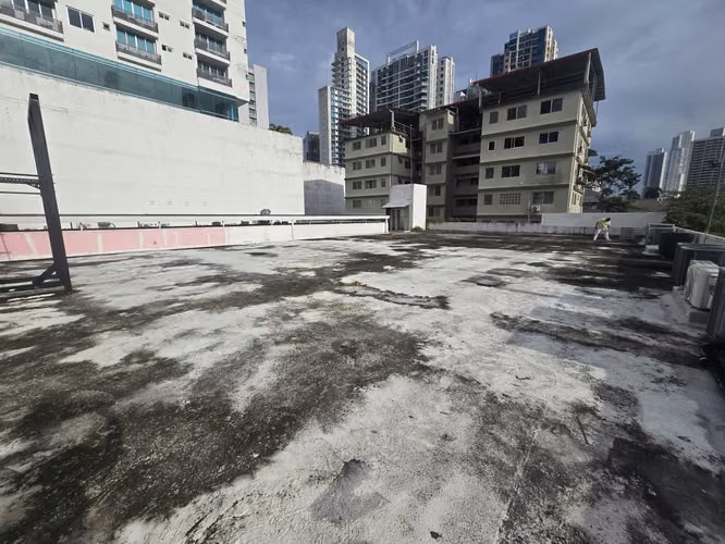 Venta Plaza comercial en Bella Vista. JR