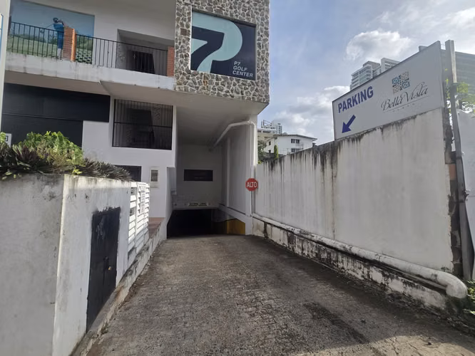 Venta Plaza comercial en Bella Vista. JR
