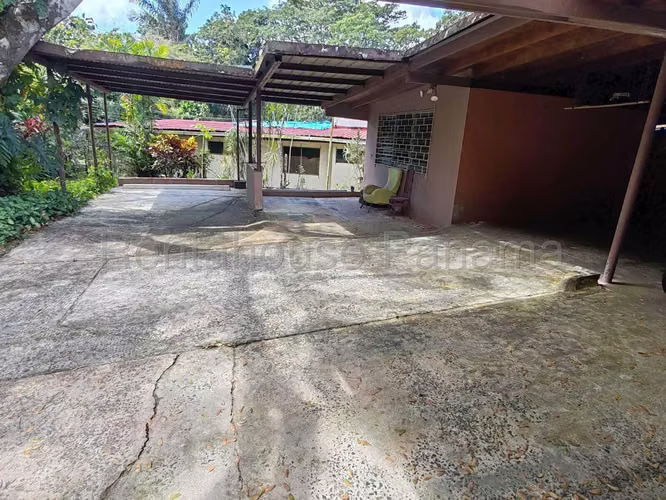 Vendo Casa Espaciosa en Las Cumbres 26-4703GG