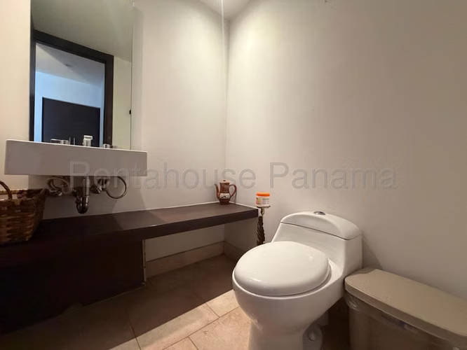 alquilo apartamento amoblado en punta pacifica OF 26-6300
