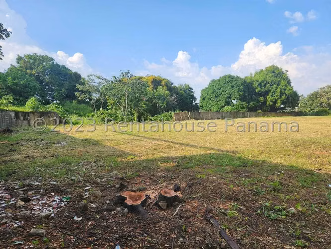 vendo terreno para desarrollo inmobiliario OF 24-2253
