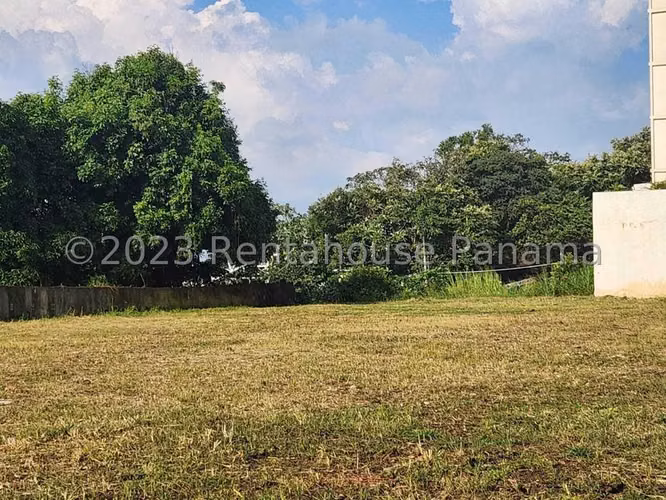 vendo terreno para desarrollo inmobiliario OF 24-2253