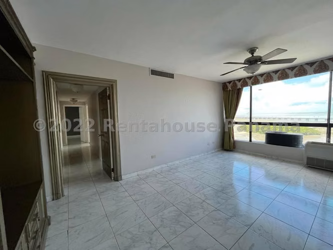 vendo apartamento en coco del mar OF 23-1799