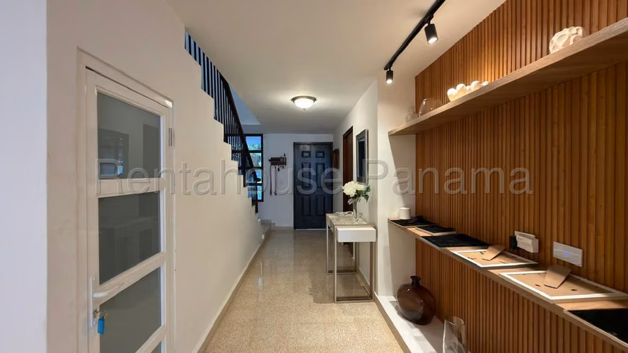 EN VENTA CASA DÚPLEX BELLAVISTA HQ - Imagen 10