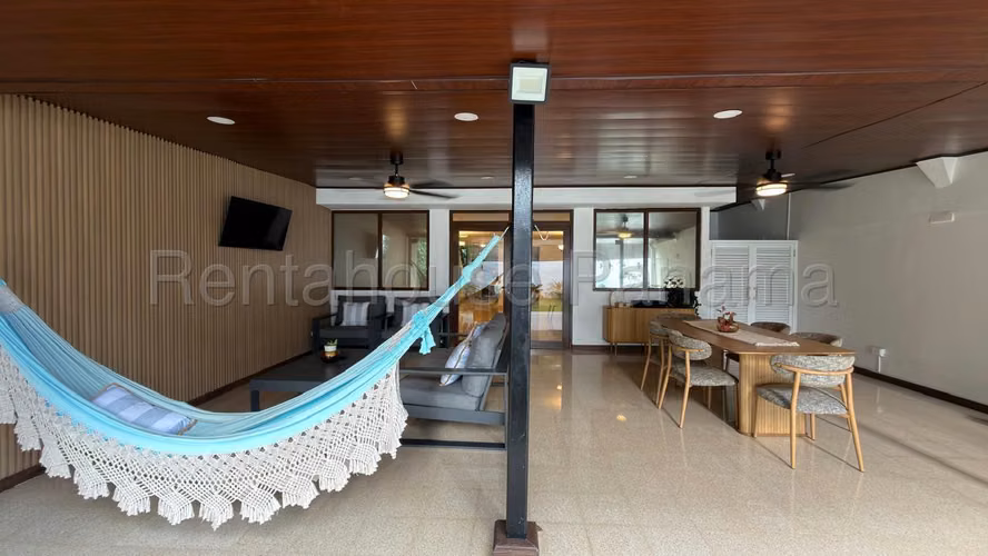 EN VENTA CASA DÚPLEX BELLAVISTA HQ - Imagen 4