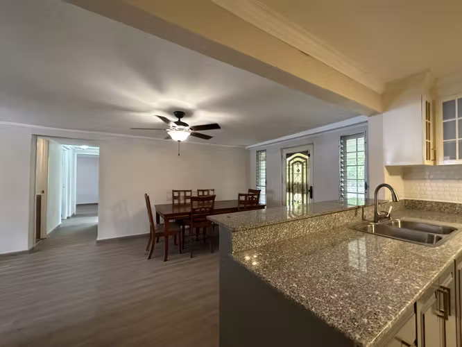Casa remodelada en venta en Llanos de Curundu Albrook