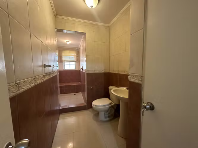 Casa remodelada en venta en Llanos de Curundu Albrook