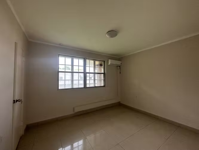 Casa remodelada en venta en Llanos de Curundu Albrook