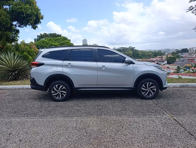 TOYOTA RUSH 2021 NEGOCIABLE
