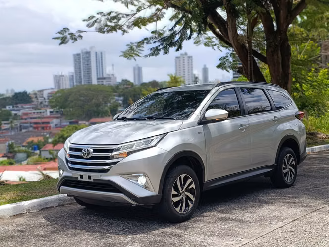 TOYOTA RUSH 2021 NEGOCIABLE