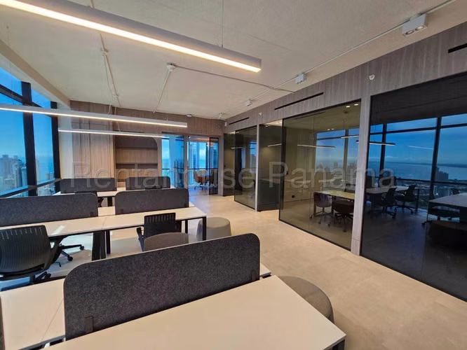 Oficina Comercial en Alquiler en Costa del Este JG