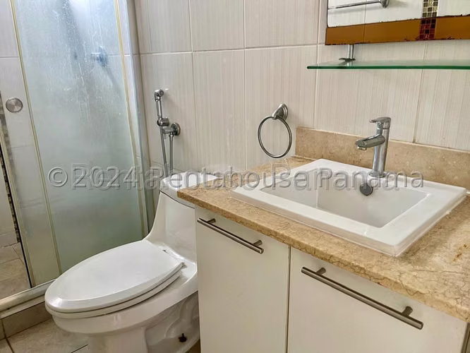 Apartamento en Venta en Condado del Rey JG