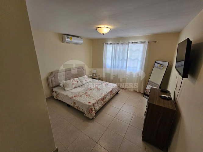 Venta de casa en Villas del golf, Chitré