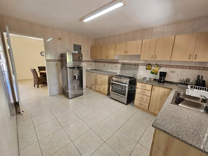 Venta de casa en Villas del golf, Chitré