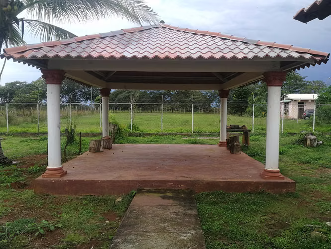 ALQUILER DE CASA EN AGUADULCE