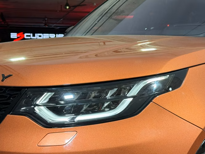 Land Rover Discovery HSE TD6 2018