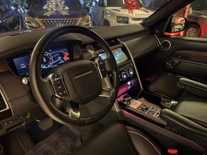 Land Rover Discovery HSE TD6 2018