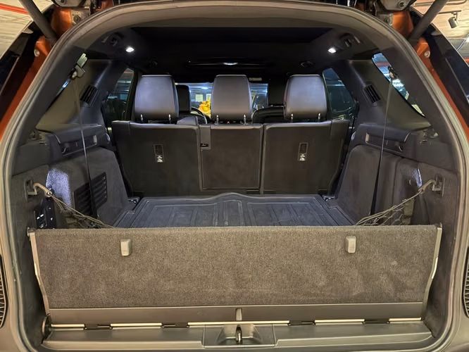 Land Rover Discovery HSE TD6 2018