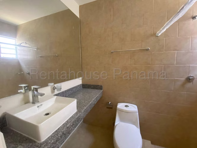 Alquilo Casa Nueva en Arboledas, La Chorrera ABS