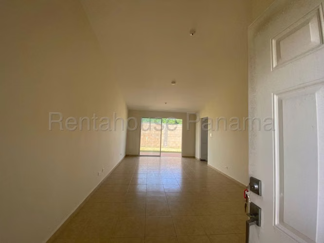 Alquilo Casa Nueva en Arboledas, La Chorrera ABS