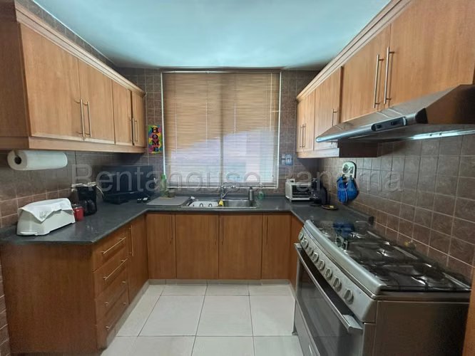 Se Vende Apartamento en El Cangrejo VLU26-6243