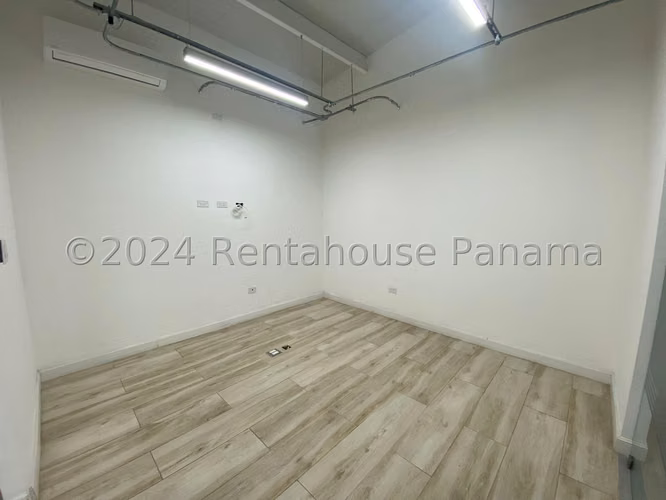 Se Vende Local en El Dorado LA24-9128