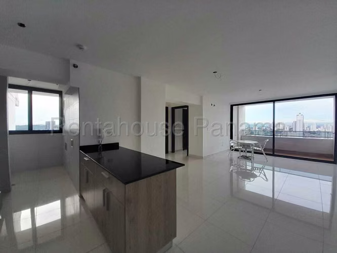 Apartment for Sale with Natural Lighting in El Carmen 25*7417Mfk