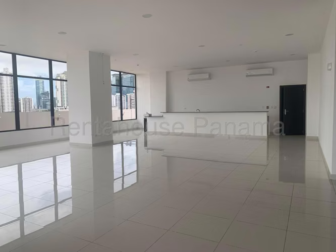 Venta apartamento con Iluminación Natural en El Carmen 25*7417Mfk