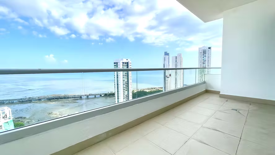 Venta Lujoso apartamento  Vista al mar en Coco del Mar 25*6435Mfk