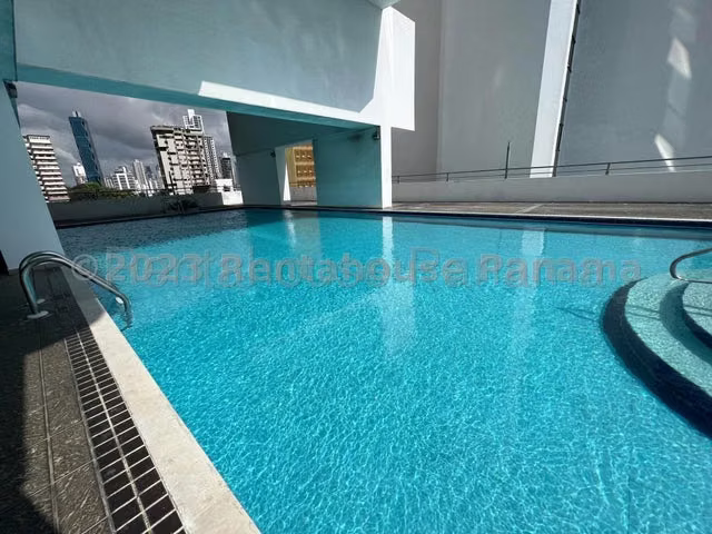Venta PH Miramar plaza JM