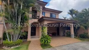 Sale of House with 243m2 in Versailles PH Versailles I 26-6258SR