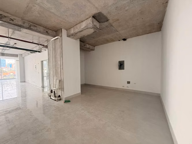 Oficina Amplia de 425 m² en The Towers Plaza en Alquiler - Imagen 3