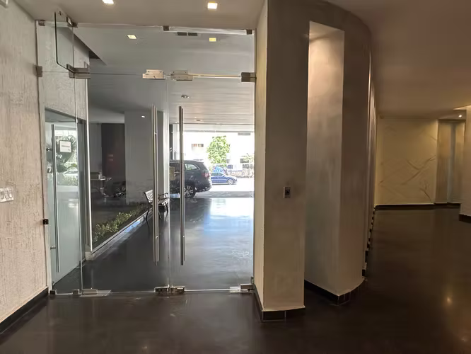 SE VENDE APARTAMENTO AMUEBLADO 82m2 EN PH MOON TOWER-PRECIO REDUCIDO