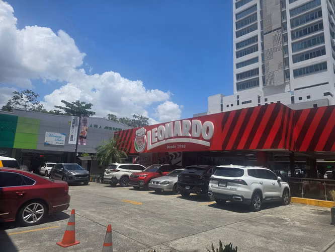 for leas retail space, costa del Este,JR