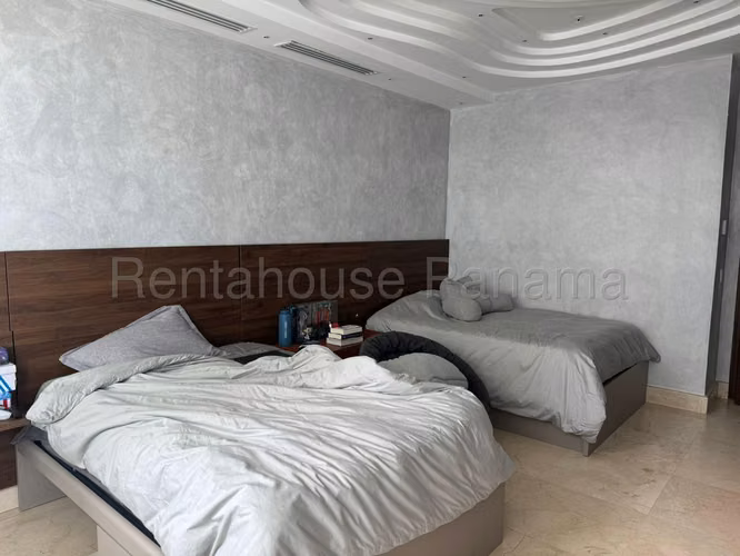 Se Vende Apartamento en Costa del Este LA26-5276